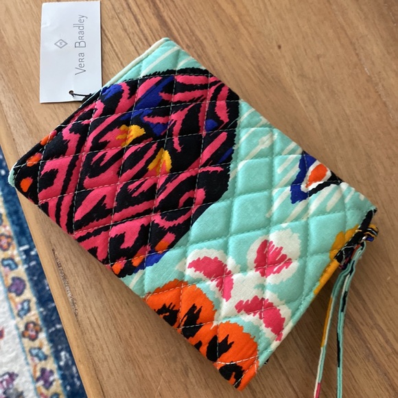 NWT Vera Bradley Your Turn Smartphone Wristlet Wallet - Picture 4 of 4